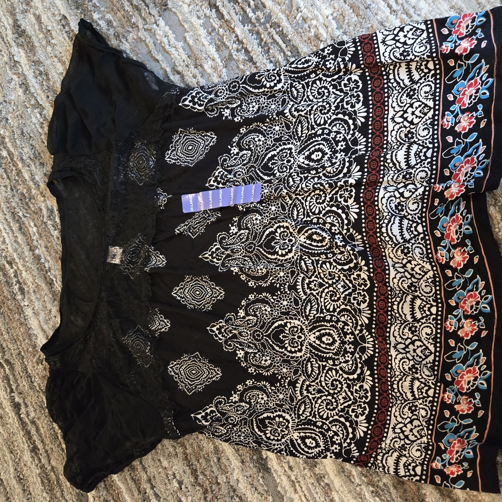 Bila Black and White Graphic Cap Sleeve Blouse